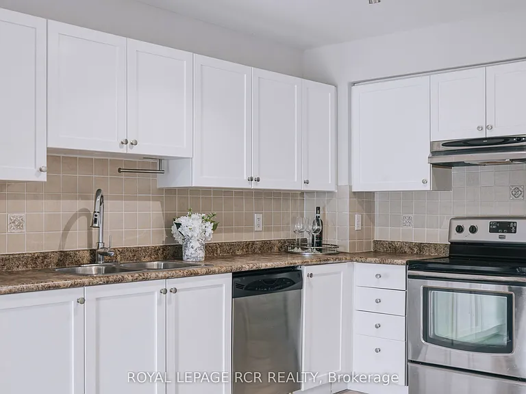 32 Church St #307 — Photo 4