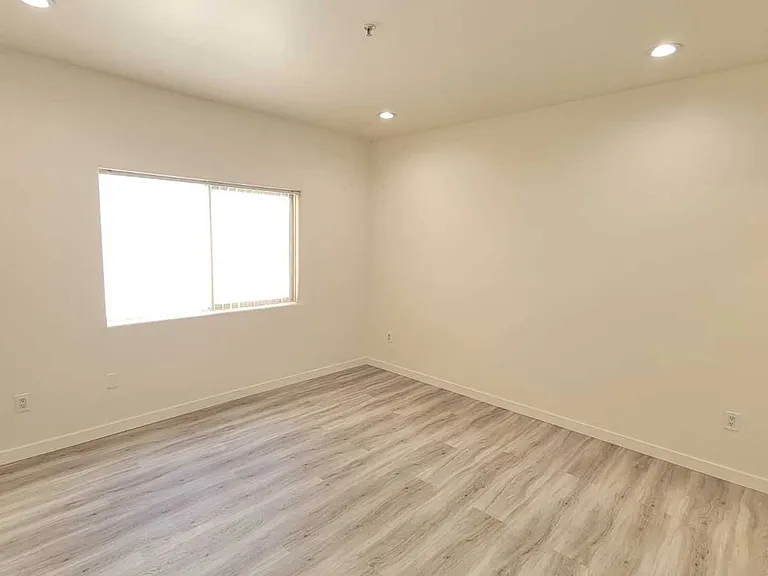Fruitland Dr — Photo 11