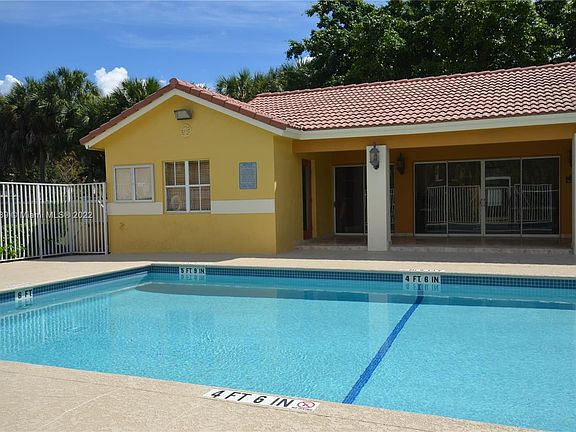 4th image of 4072 NW 90th Ave #4072