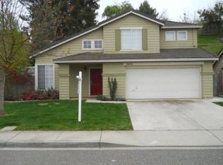 2620 Briarcliff Dr, Riverbank, CA 95367