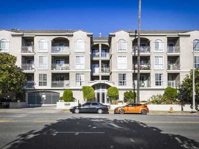 1840 S Beverly Glen Blvd APT 309, Los Angeles, CA, 90025