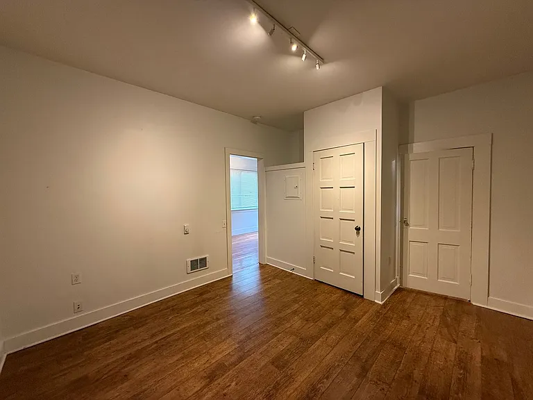 324 - Pelto Properties, LLC — Photo 21