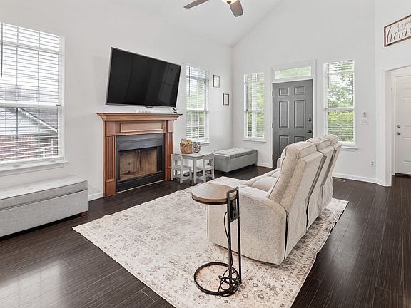 5th image of 500 Cedar Forest Ct