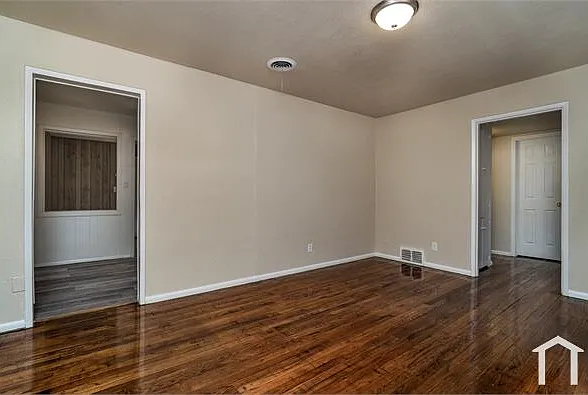 2 bed, 850 sqft, $1,300 — Photo 4