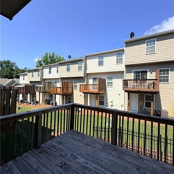 2106 Meadow Peak Rd — Photo 23