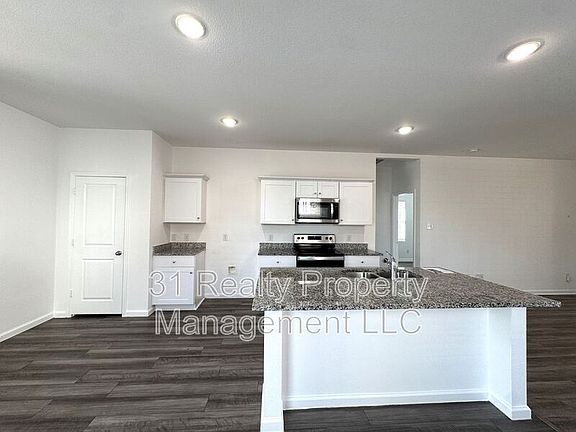 3rd image of 6417 Bishop Dr
