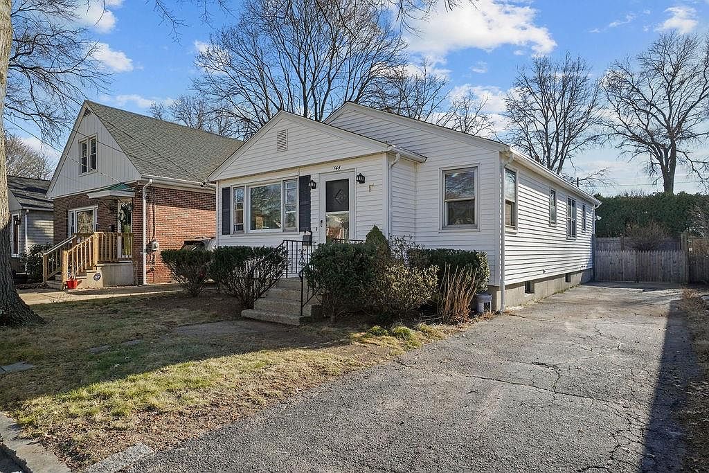 144 Texas Ave, Providence, RI 02904 Zillow