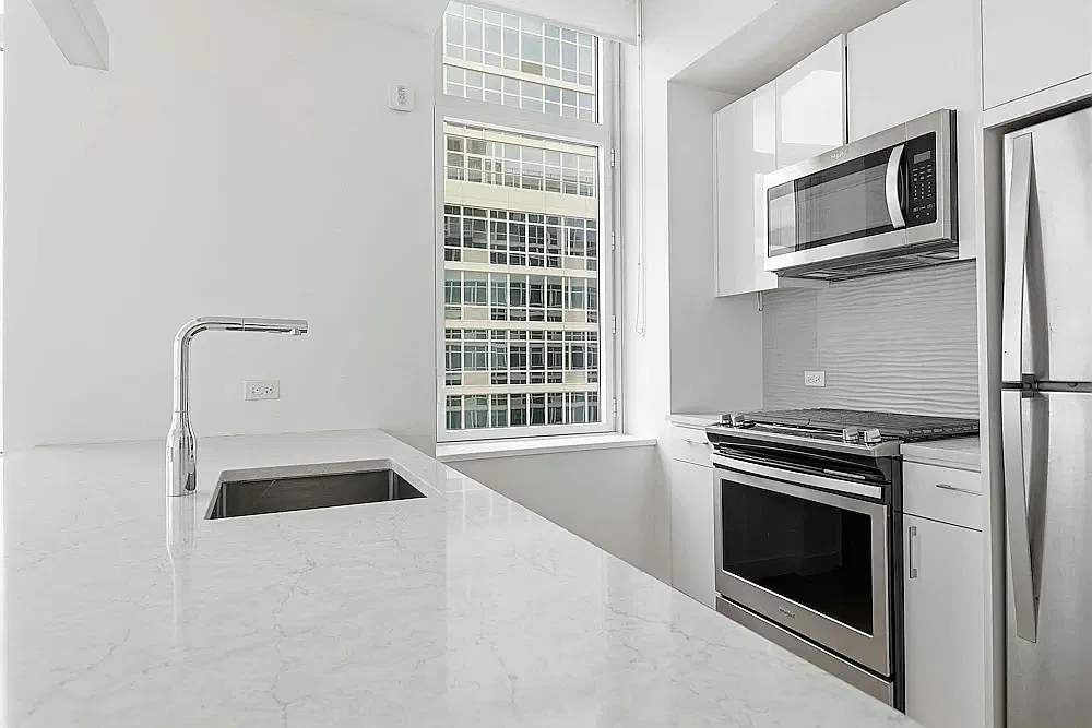 1 Ocean Dr — Photo 4