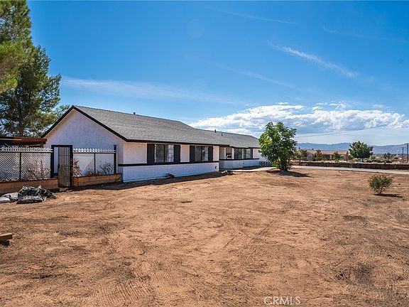 3rd image of 16433 Ocotilla Rd