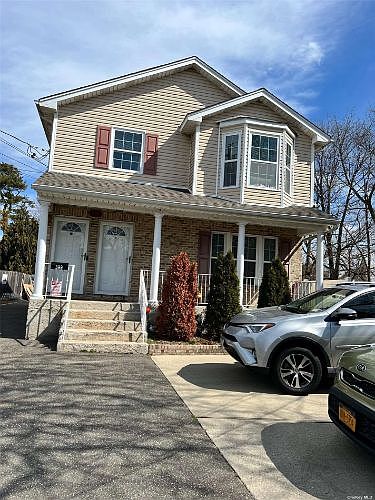 1st image of 399 Merrick Ave