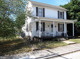 59 4th St, Biglerville, PA 17307