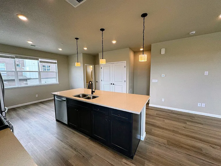 7022 Doncaster Ct — Photo 16