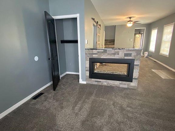 4th image of 58 La Belle St