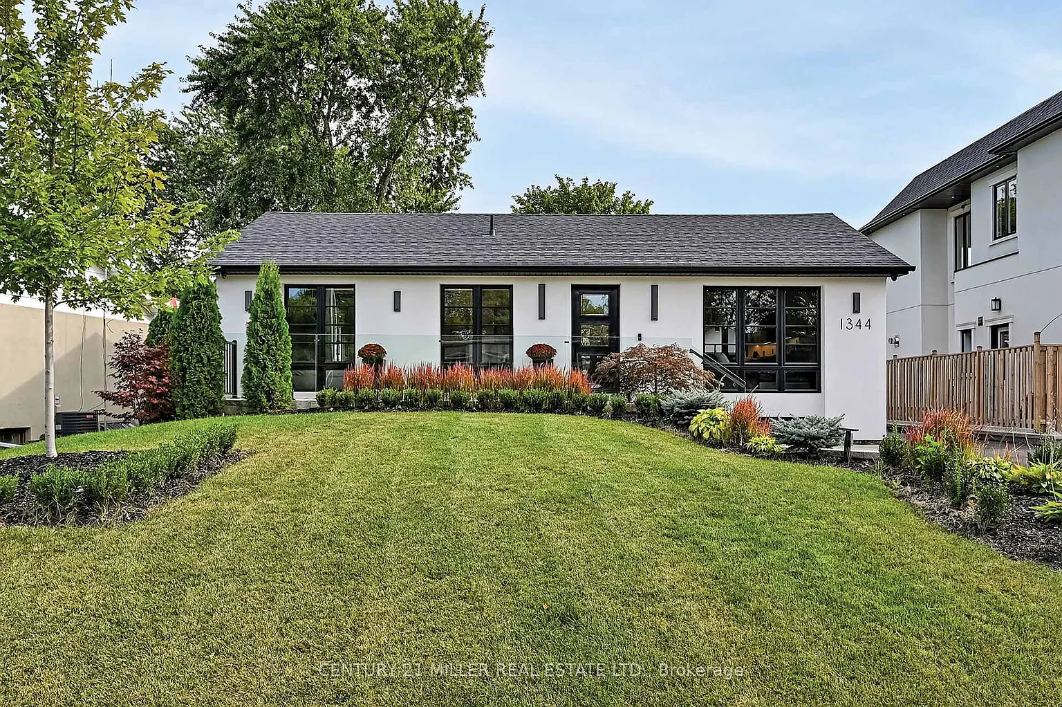 1344 Bridge Rd photo 1