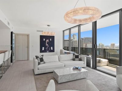 1000 Brickell Plz #4209, Miami, FL, 33131