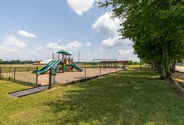 Evergreen Estates — Photo 85
