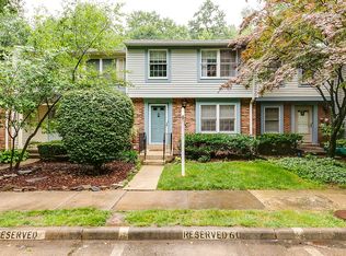 1585 Stowe Ct, Reston, VA 20194
