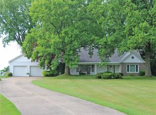 7508 N Shore Dr, Erie, PA 16511