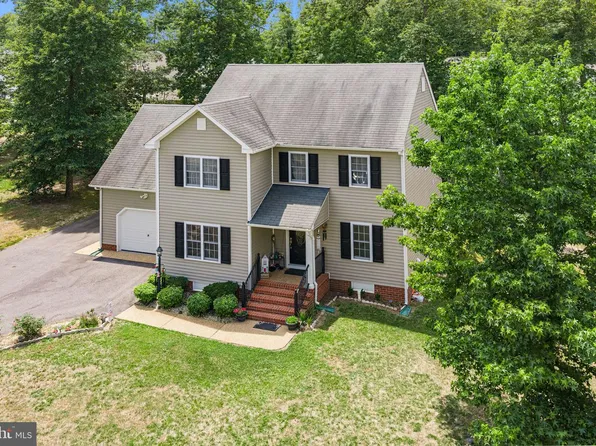 112 Central Pkwy, Aylett, VA 23009