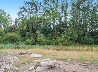 554 Flora Valley, Rochester Hills, MI 48307