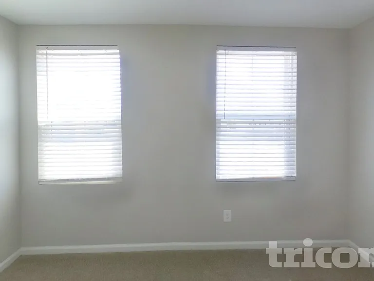 656 McCormick Ln — Photo 15