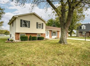340 Springhill Ct, Schererville, IN 46375