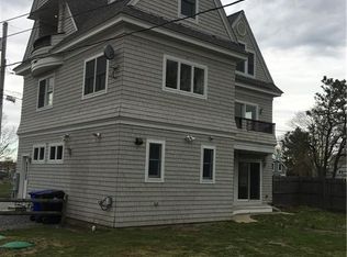 188 Cedar Ave, Portsmouth, RI 02871