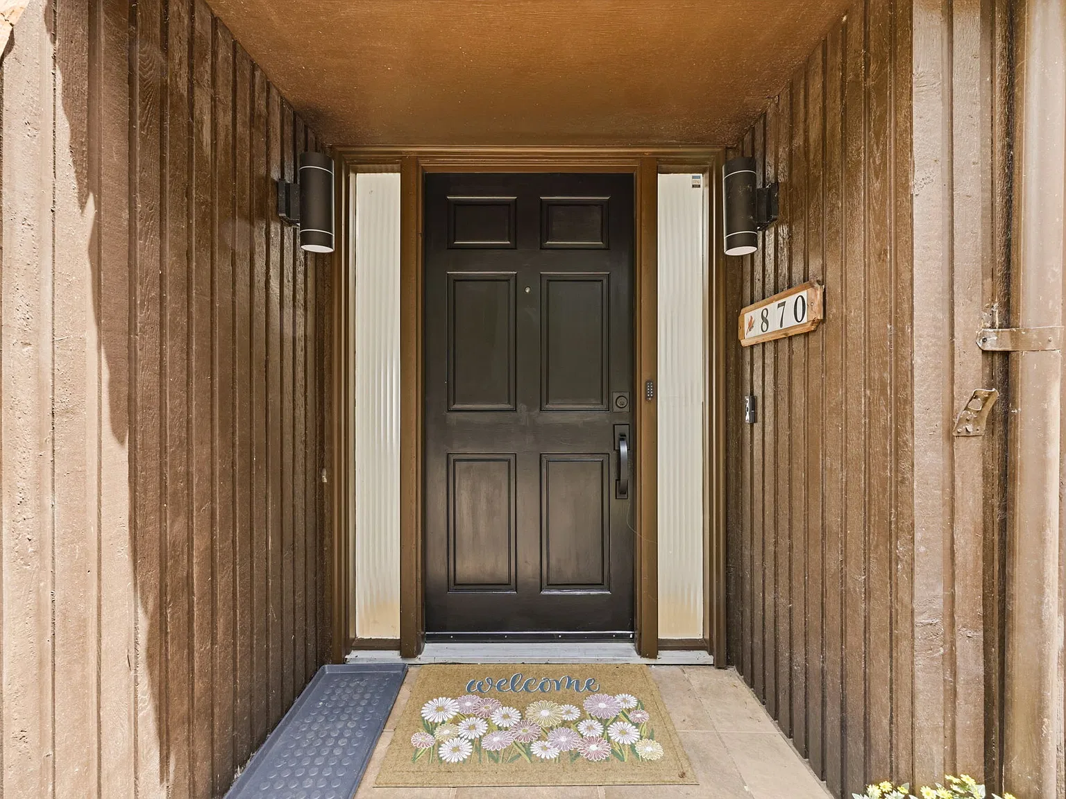 870 10th Ln — Photo 2