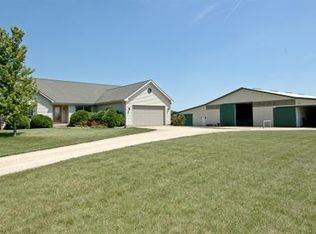 11785 Coon Trail Rd, Harvard, IL 60033