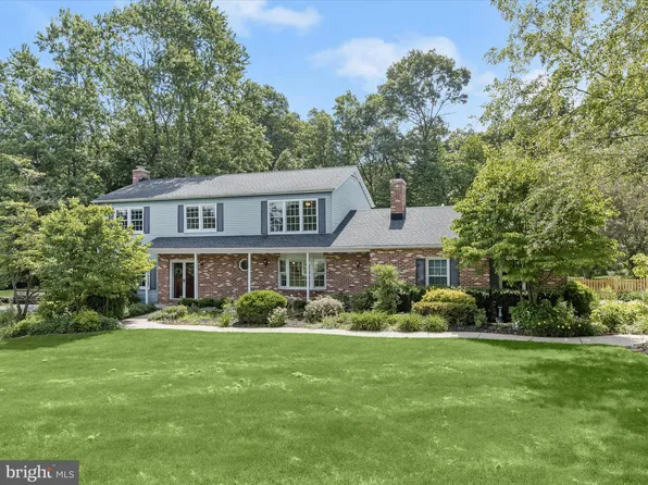4017 Iroquois Dr, Westminster, MD 21157