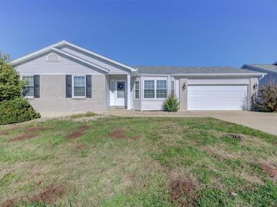 1752 Fairview Farms Cir, Wentzville, MO, 63385