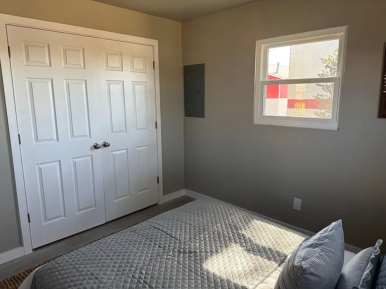 West End Apartments — Photo 26