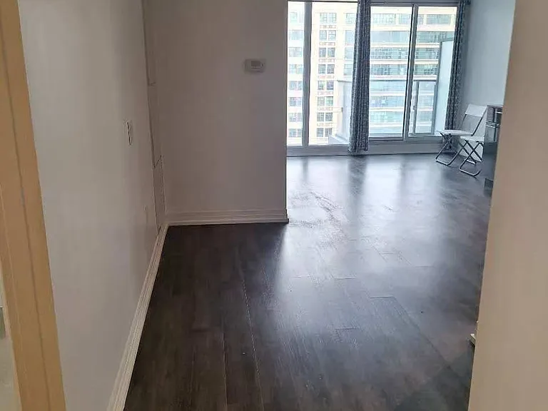 251 Jarvis St #1128 — Photo 6