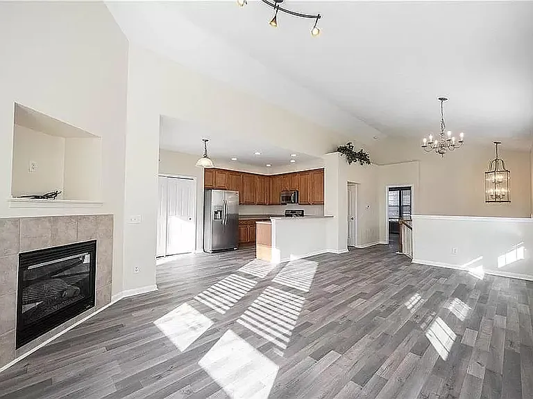13836 Willesden Cir — Photo 7