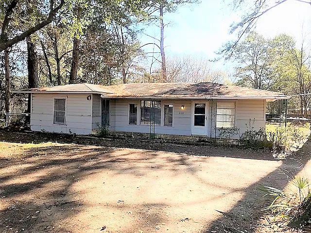 202 Skyline Dr — Photo 2