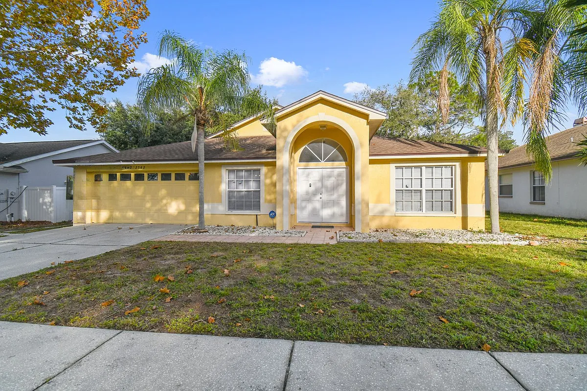Building Photo - 2342 Tioga Dr
