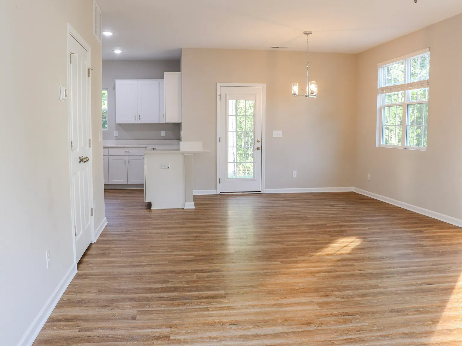 772 Roberts Road / Topf - 1 — Photo 3