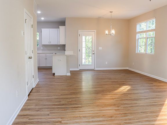 4th image of 772 Roberts Rd