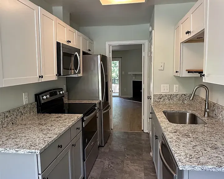 154 Brandywine Ct — Photo 2