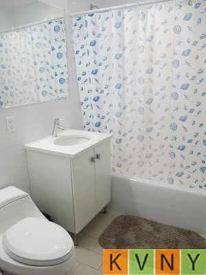 Rented by KVNY Soho | media 35