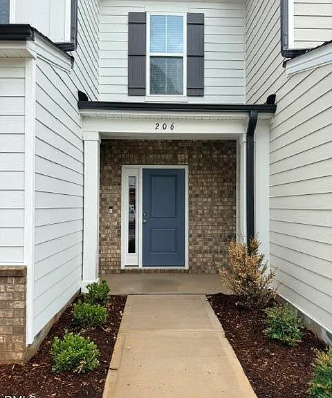 204 Broomside Ave — Photo 2
