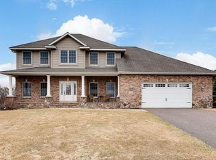 1720 Molitor Dr, Lino Lakes, MN 55038