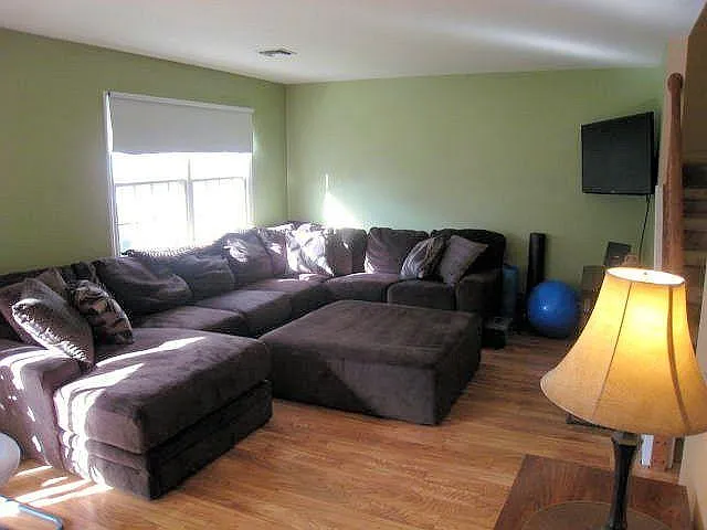 247 Crescent Drive — Photo 4