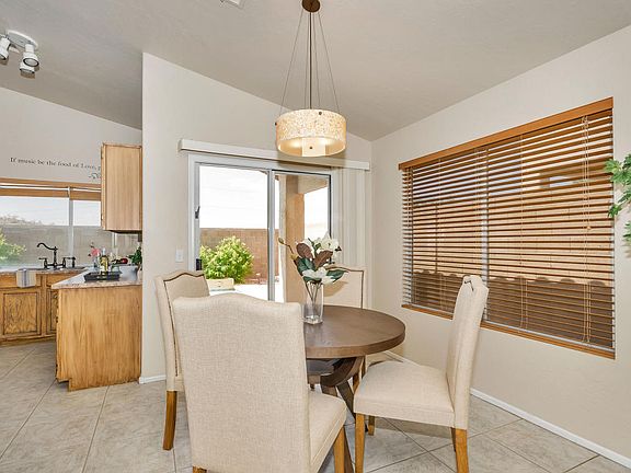 5th image of 2033 E Windsong Dr