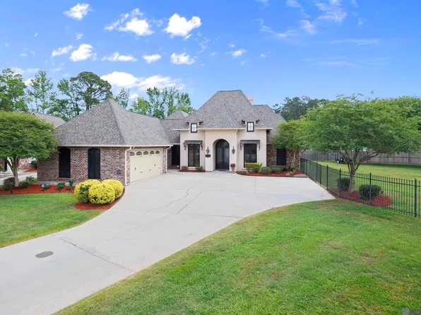 17747 E Purple Martin Ct, Baton Rouge, LA 70816