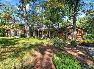 16446 Dapple Gray Ct, Chesterfield, MO 63005