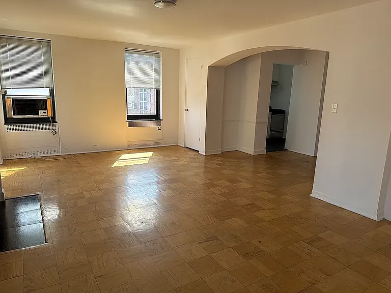 108 E 38th St #18A — Photo 2