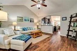 18416 Friendship Hill Dr — Photo 4