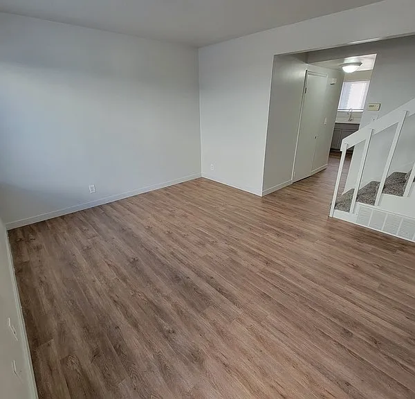 586 W Tiffany Town Dr #1 — Photo 5