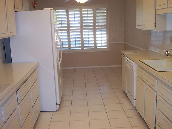 3rd image of 15433 N Castleberry Ct